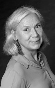 porträttbild i svartvitt på skådespelaren Susanne Gunnarsen