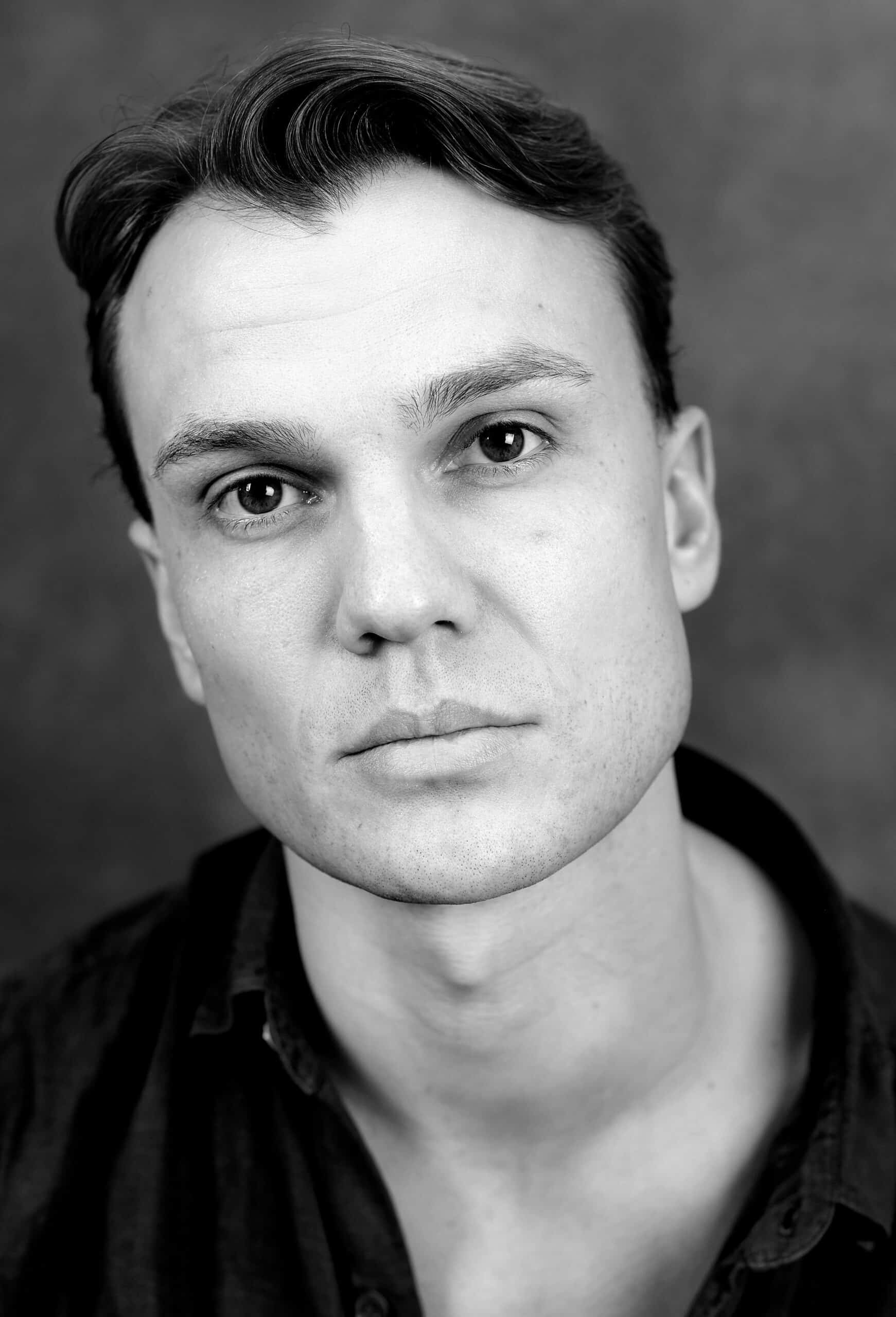 svartvitt porträtt på Nils Reinholtz foto Maria Lilja