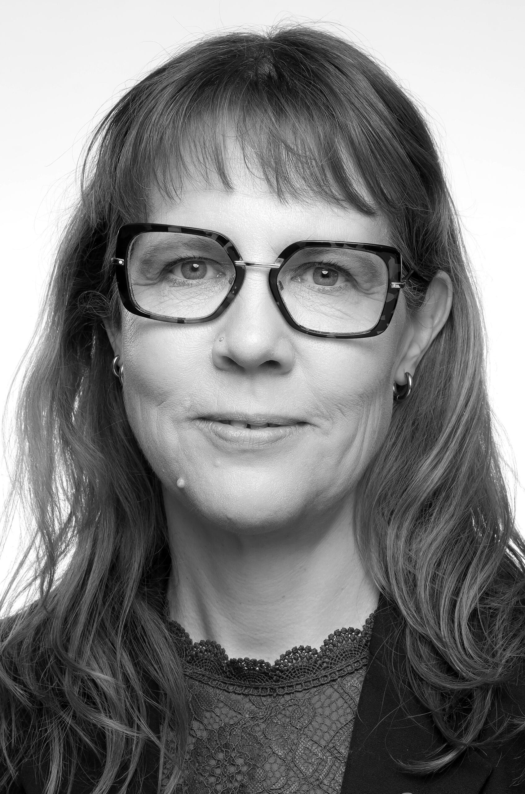 svartvitt porrträtt å Linda Eskilsson, Miljöpartiet, foto Uppsala kommun